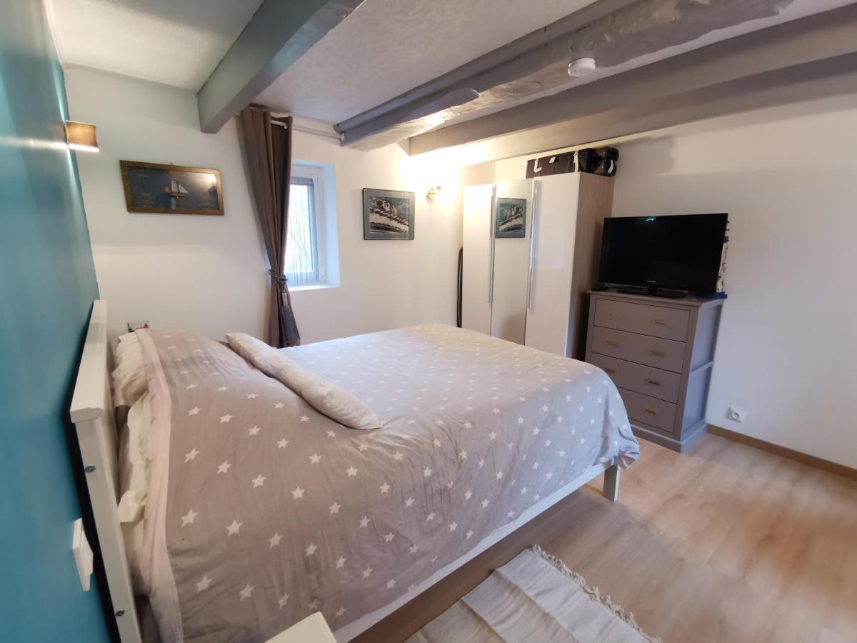 Le Rez De Jardin Apartment Honfleur Exterior photo